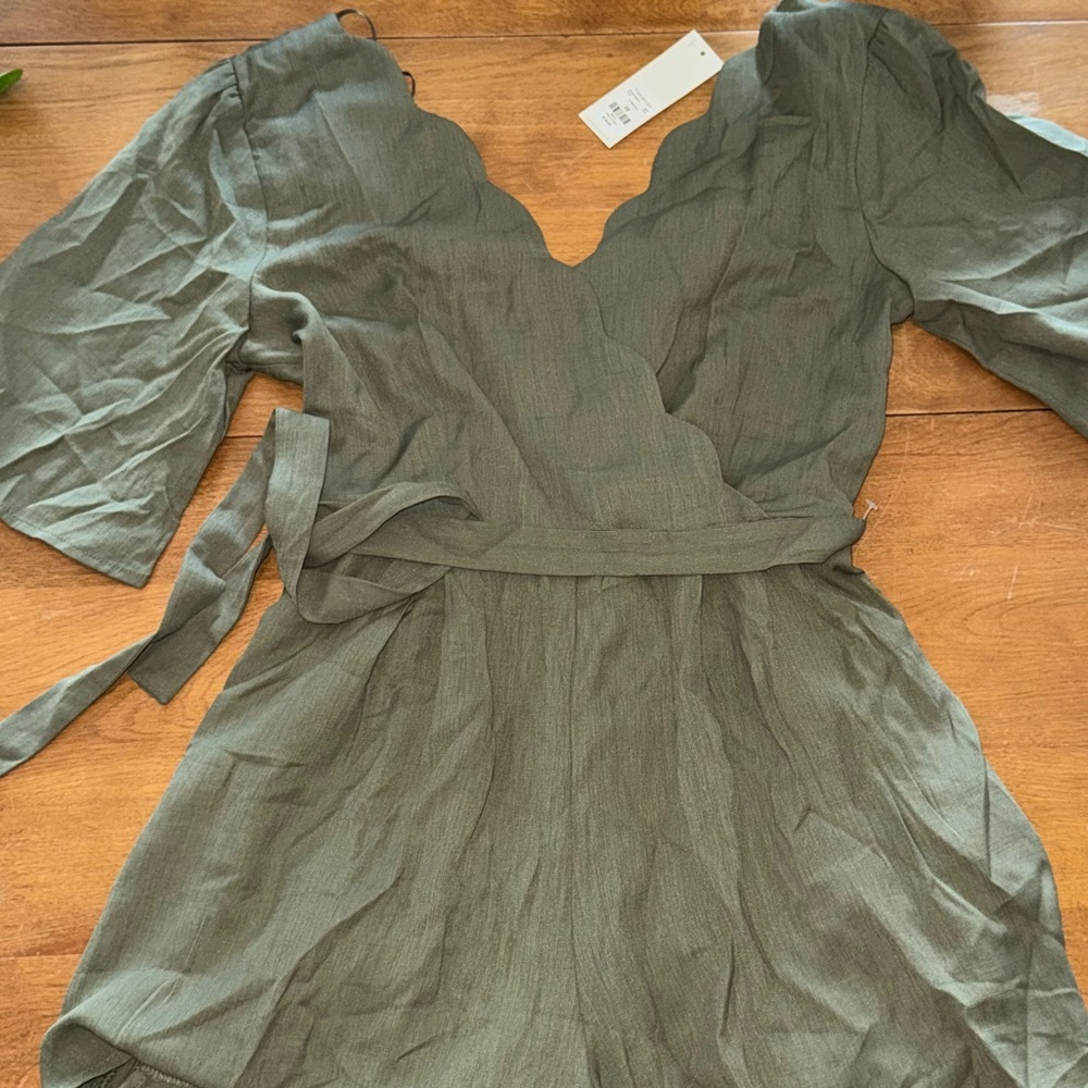 Francesca's Olive Green Scalloped Romper - Picture 2 of 5